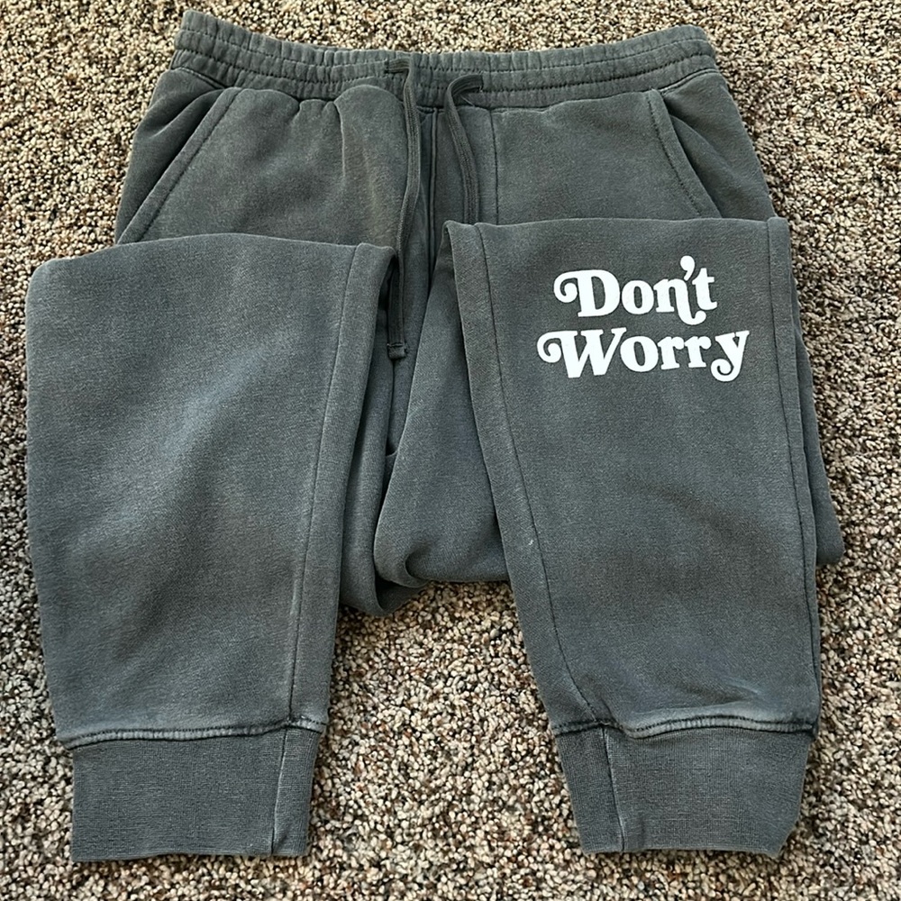 BLTLA Don’t Worry sweatpants